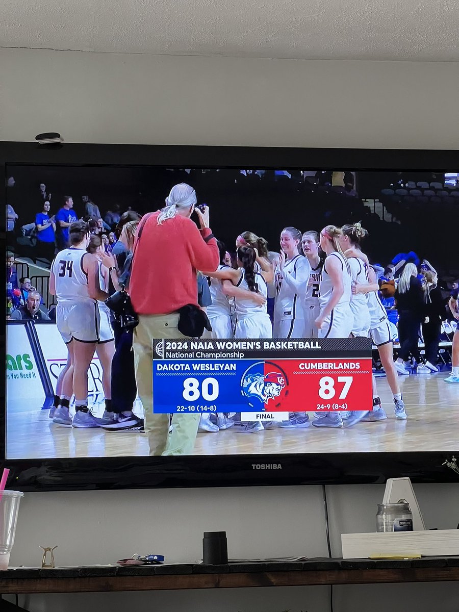 Way to go <a href="/Ucwbb/">UC Women's Basketball</a> Lets go Pats!! ❤️💙