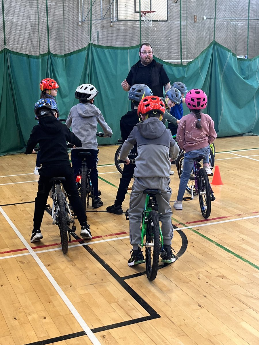 Kids learn to ride , New Session, Thursdays, 7pm Barony Sports Village, Cumnock Book here- cyclestation.org.uk/balance-buddie… @EastAyrshire @netherthirdps @MauchlineParent @Catrineps @auchinleckpsecc