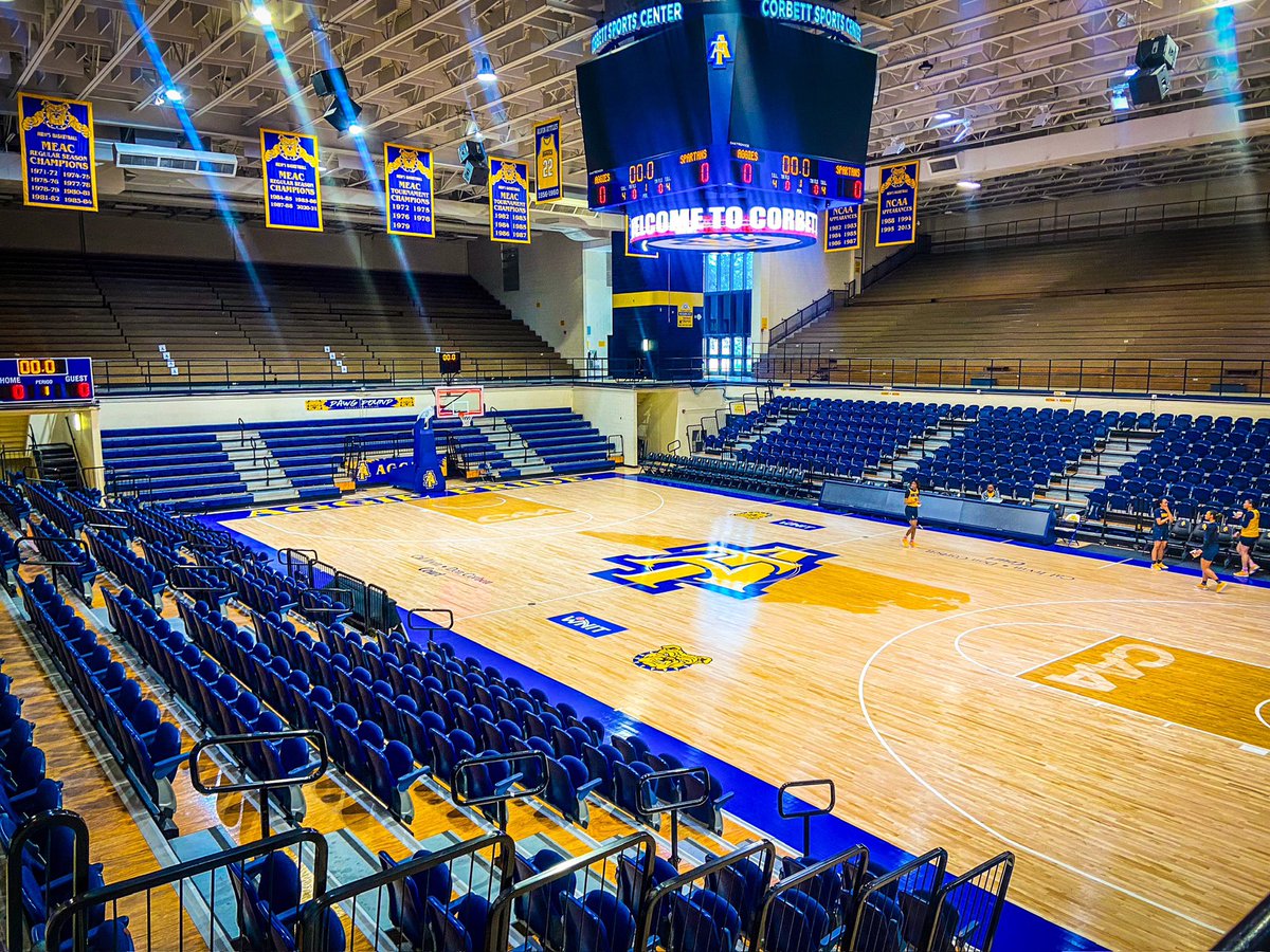 LadyAggieBall's tweet photo. 𝐂𝐡𝐞𝐟’𝐬 𝐊𝐢𝐬𝐬 👩‍🍳⁣
⁣⁣⁣⁣⁣⁣⁣⁣⁣⁣⁣⁣⁣⁣⁣⁣⁣⁣⁣⁣⁣⁣
Some final touches to the surface before showtime in a few more hours 🙂⁣
⁣⁣⁣⁣⁣⁣⁣⁣⁣⁣
#AggieWBB💙💛 #Commit2Grit #WeAboveMe #LevelUp #BeUncommon⁣ https://t.co/vqfRN7cImJ