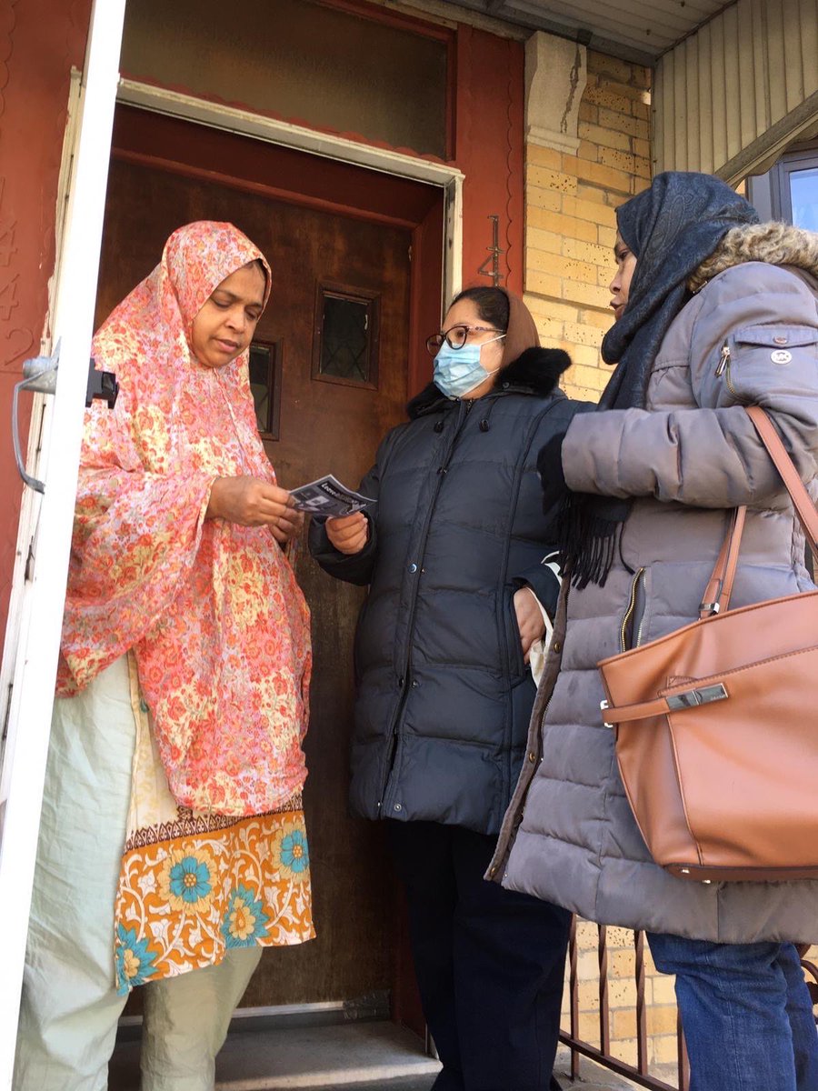 From Brooklyn to Queens to the Bronx, we’re encouraging to people on the streets in our neighborhoods to #LeaveItBlank for Palestine!

We’ve talked to so many people who are fired up about going to the polls to submit a blank ballot on April 2