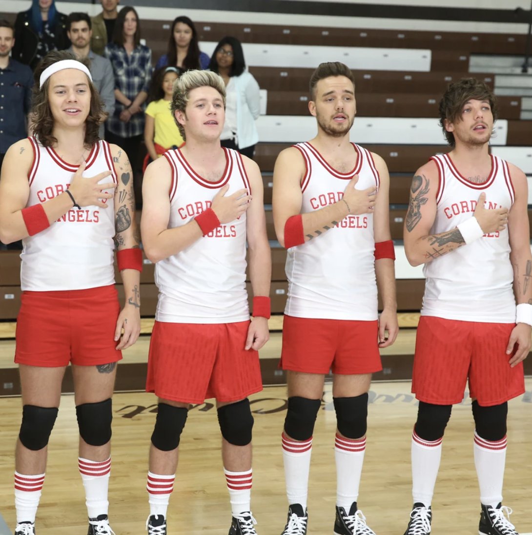 iHeartRadio's tweet photo. The only team I'm rooting for 😤 #MarchMadness @onedirection https://t.co/qKVZL1F1Ta