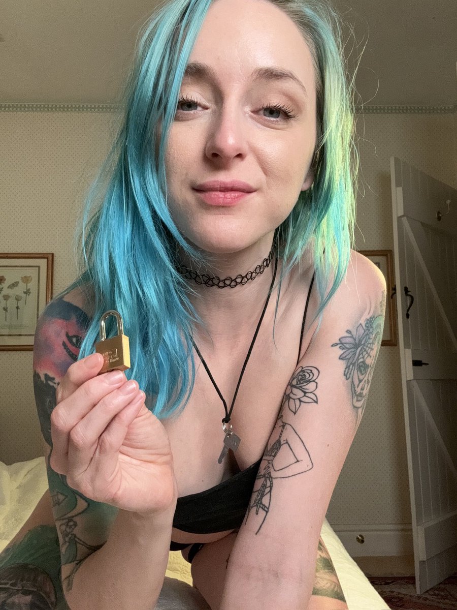 sallyjaneagain's tweet photo. I don’t think you’re quite ready for this are you? 🔒🔑 https://t.co/ZF8ZotVrmG