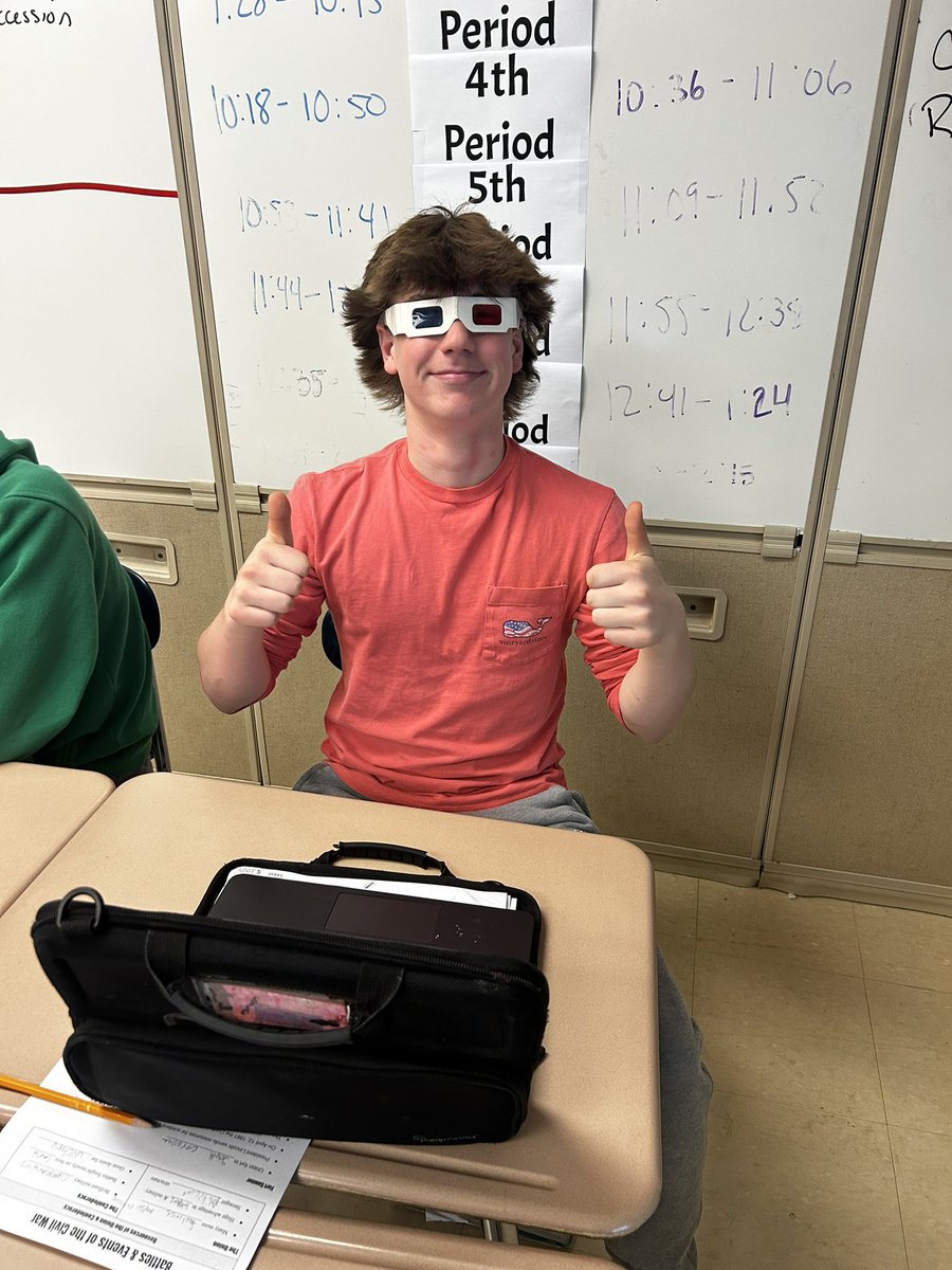 "Bringing history to life in 3D! 🌟 Exploring the Civil War with our 8th graders - where learning meets innovation! 📚💡 #CivilWarIn3D #InteractiveLearning #HistoryComesAlive"