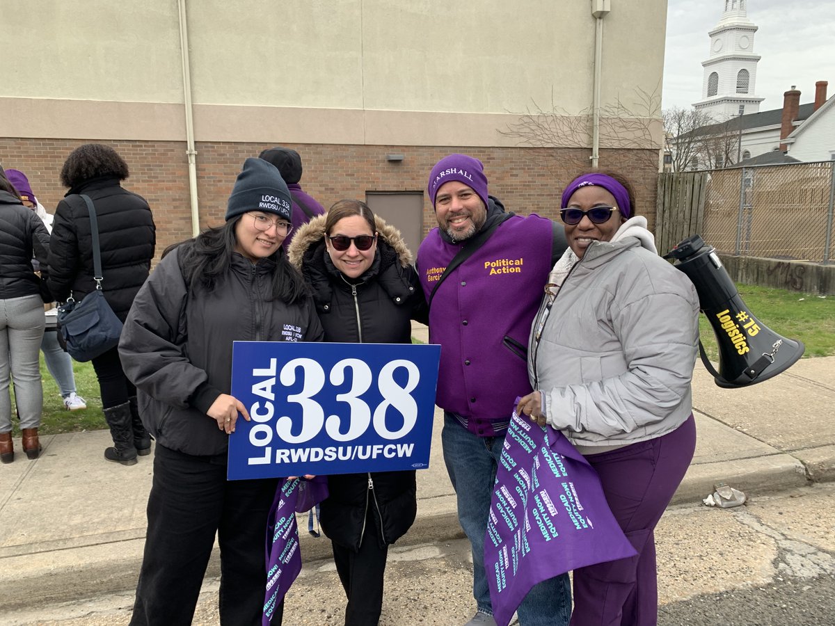 Local 338 is proud to support our union siblings in @1199SEIU today as they rally to demand leaders in Albany invest in care for our state's most vulnerable and call for #MedicaidEquityNow! #1u