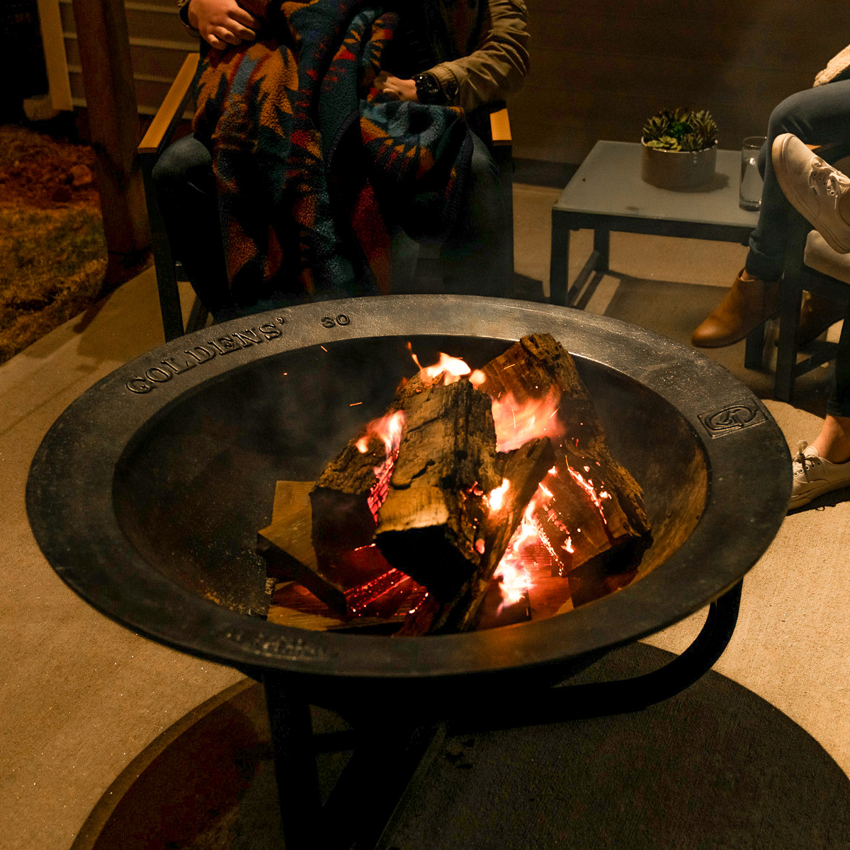 GoldensCastIron's tweet image. 🔥 The nights are cool. Bundle up, enjoy friends and chill out! #firepit #firepits #firepitfun #firepitnight #firepitseason #goldenscastiron GoldensCastiron.com