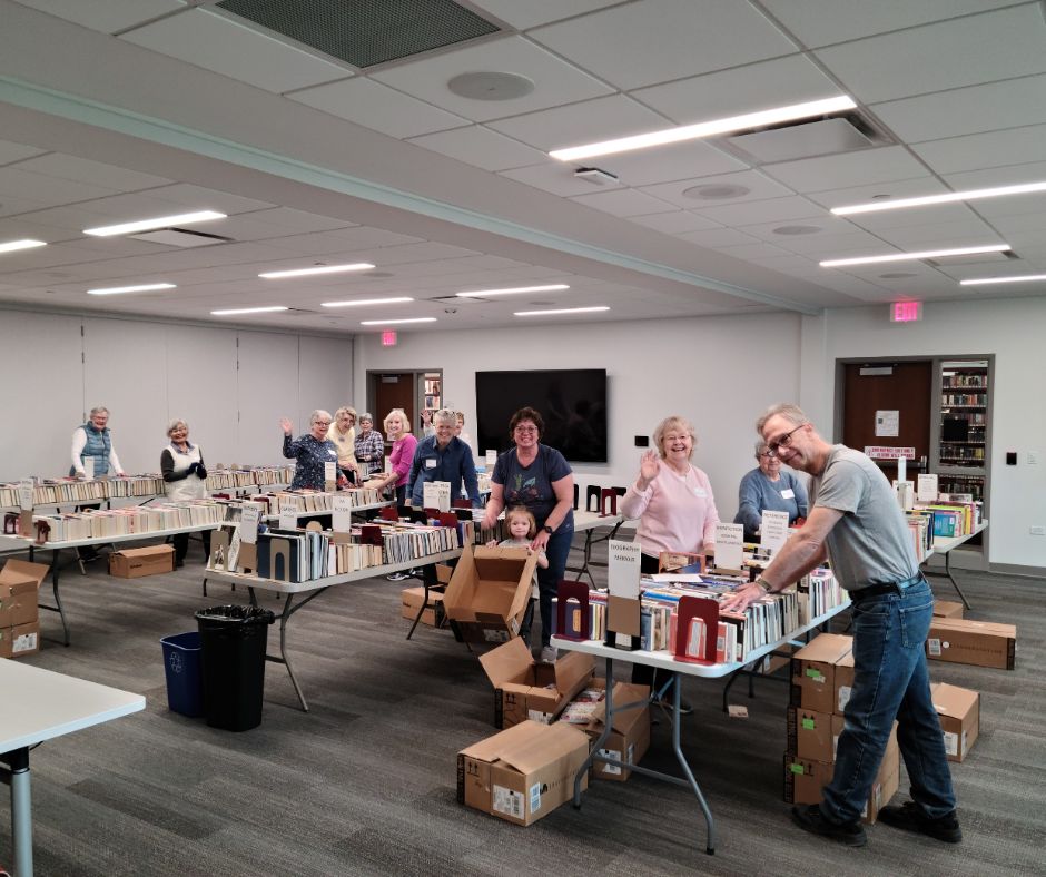 HuntleyLibrary's tweet image. Tomorrow is the first day of the Huntley Library Friends Foundation Book Sale!  

Saturday, March 23 from 9:00 a.m. to 4:00 p.m. 

Sunday, March 22 from 12:00 p.m.  to 4:00 p.m.  

Learn more about the book sale and the Friends Foundation here: huntleylibraryfriends.org/2024/02/21/lib…