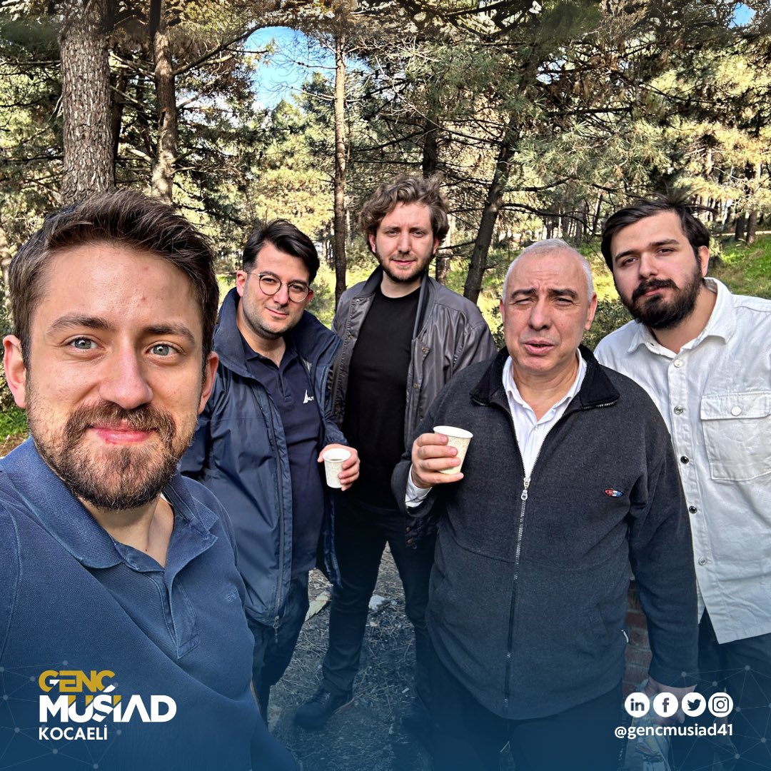 gencmusiad41's tweet image. Genç MÜSİAD Yönetim kurulumuz aileleriyle birlikte motivasyon ve planlama kampında buluştu. ☀️🏊‍♂️ #GençMÜSİADKocaeli #Planlama #Kamp #Motivasyon