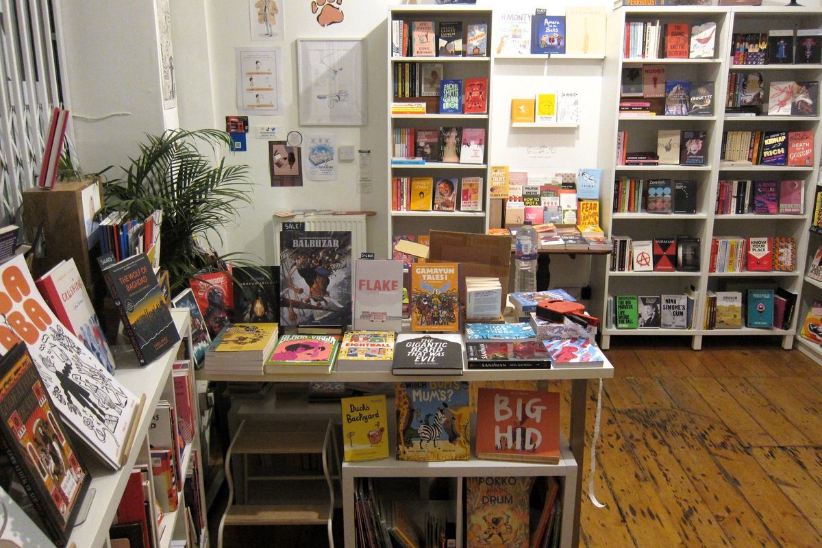 Late eve prepping for the last Jam weekend. There's books left (not tons) with plenty on sale. Sunday will be the farewell day with some nice stuff. Come for a cool goodbye. Sat 1-6pm Sun 1-6pm