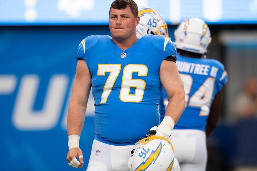 BfloFanatics's tweet photo. The #Bills are signing versatile OL Will Clapp to a 1 year deal, the team announced today. https://t.co/bbYsA9g2wo