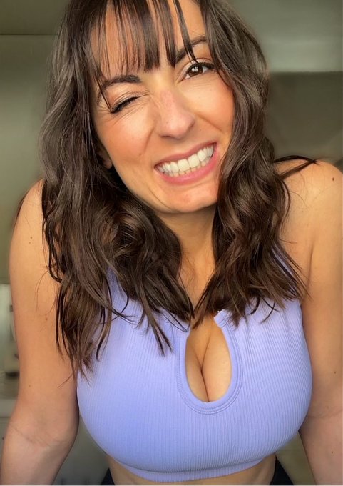 Up close and personal. #up #close #personal #upcloseandpersonal #pushupshirt #lavender #smile #wink #makeup<a href="/tag/up"class="tags">#up</a><a href="/tag/close"class="tags">#close</a><a href="/tag/personal"class="tags">#personal</a><a href="/tag/upcloseandpersonal"class="tags">#upcloseandpersonal</a><a href="/tag/smile"class="tags"><span>#smile</span></a><a href="/tag/natural"class="tags"><span>#natural</span></a><a href="/tag/makeup"class="tags"><span>#makeup</span></a><a href="/tag/lavender"class="tags"><span>#lavender</span></a><a href="/tag/wink"class="tags"><span>#wink</span></a><a href="/tag/valley"class="tags"><span>#valley</span></a>