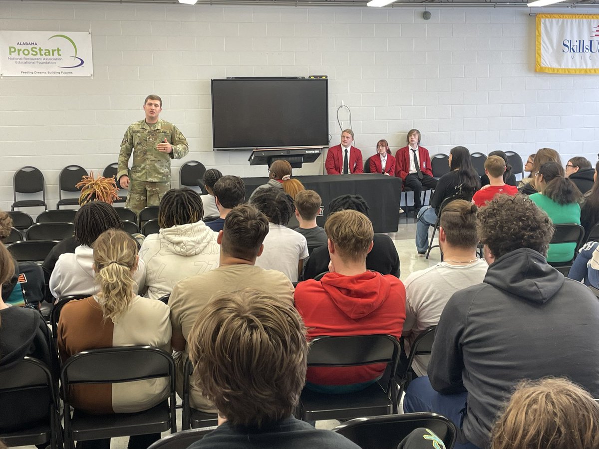 March SkillsUSA meeting was held today woth guest speakers from the Alabama Army National Guard. Thank you to SSG Kilgore and SSG Lacy for sharing your stories with our students! <a href="/ccboe_news/">Calhoun County Schools</a> #cte #careerteched