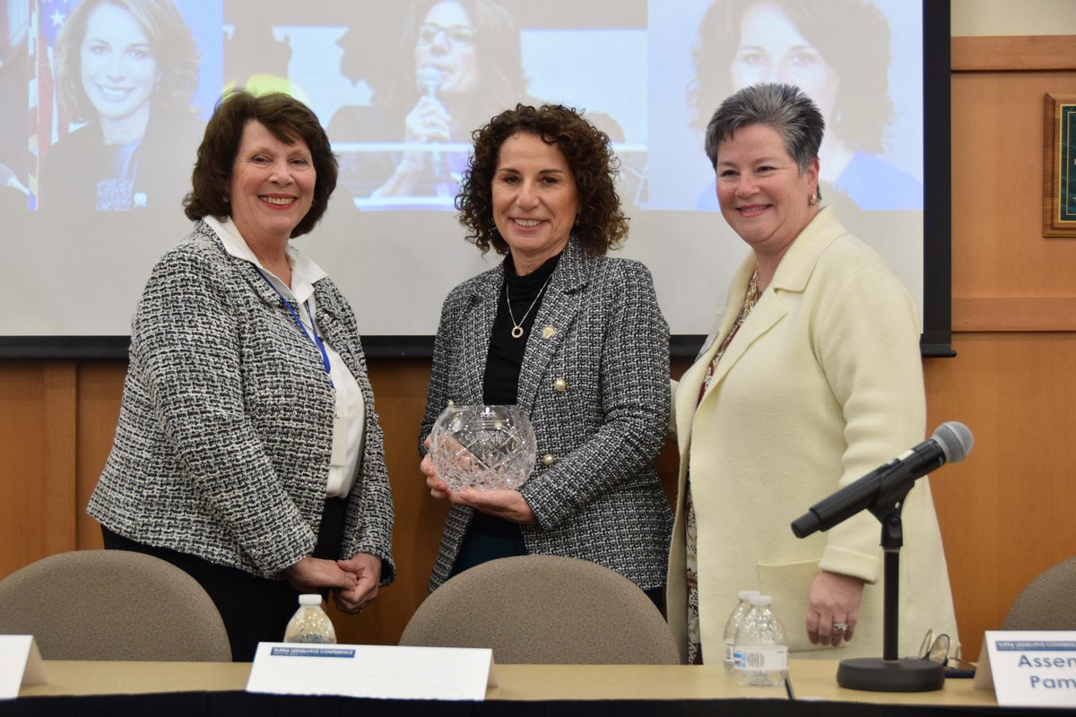 Congratulations to @pamlampitt1 who was presented with the NJPSA Distinguished Achievement in Education Award during today's Legislative Conference. Thank you for your dedication, support and contributions to the education community. @KarenBingert