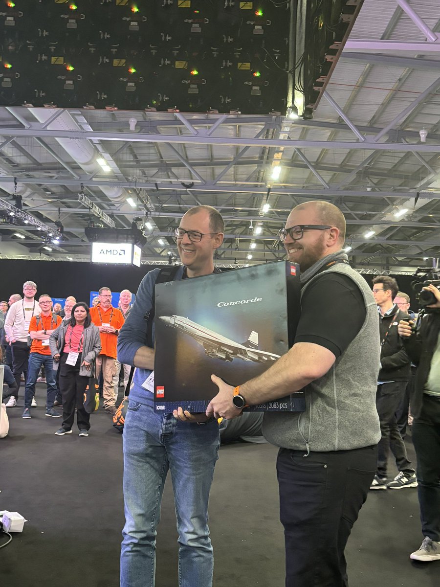 SQLBits's tweet image. Prize giving was a success… now it’s PARTY TIME!🥳 #SQLBits2024