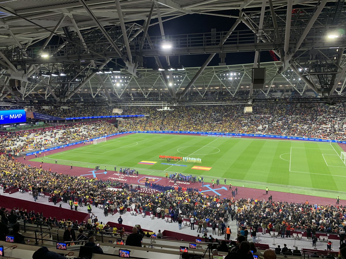 Really nice atmosphere here tonight, Colombia in particular with a lot of support in the stands. James Rodríguez gets the loudest cheer of the night, closely followed by Álvaro Morata on the Spanish bench, interestingly enough. Kick-off is imminent ⚽️