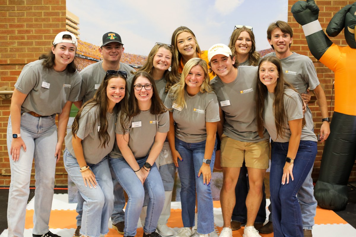 The Herbert College of Agriculture encompasses programs ranging from Animal Science to Biosystems Engineering. @UT_Herbert is a naturally beautiful place to be! 🍊 #NewVols #FutureVols #UTK28 Discover what it means to be an Agriculture Vol: herbert.utk.edu
