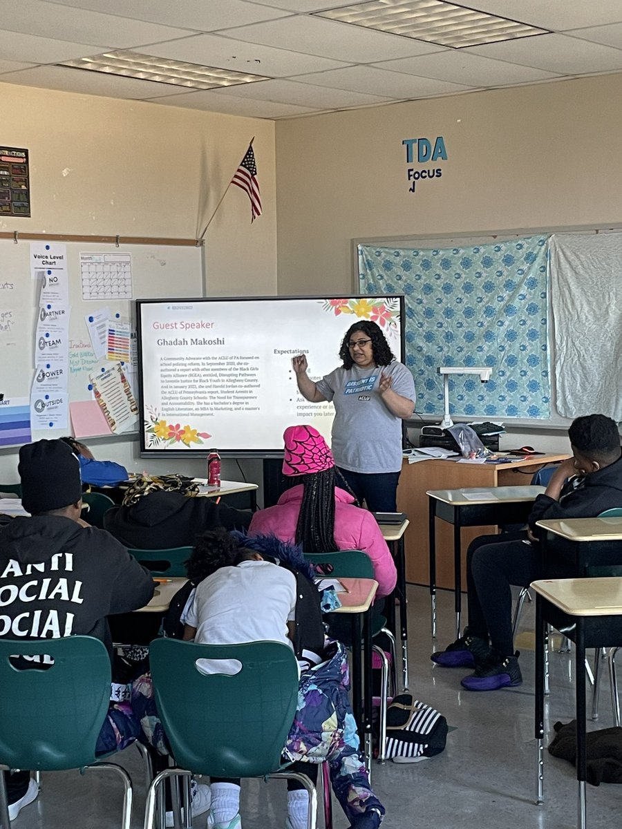 MrsCableReads's tweet image. Great ending to a week of student learning at Pittsburgh Westinghouse - first, guest speaker Ghadah Makashi spoke about her role with the @aclupa and student voice. 
Then we continued our folktale planning!
These kiddos EARNED their spring break, @PPSnews 💙💛