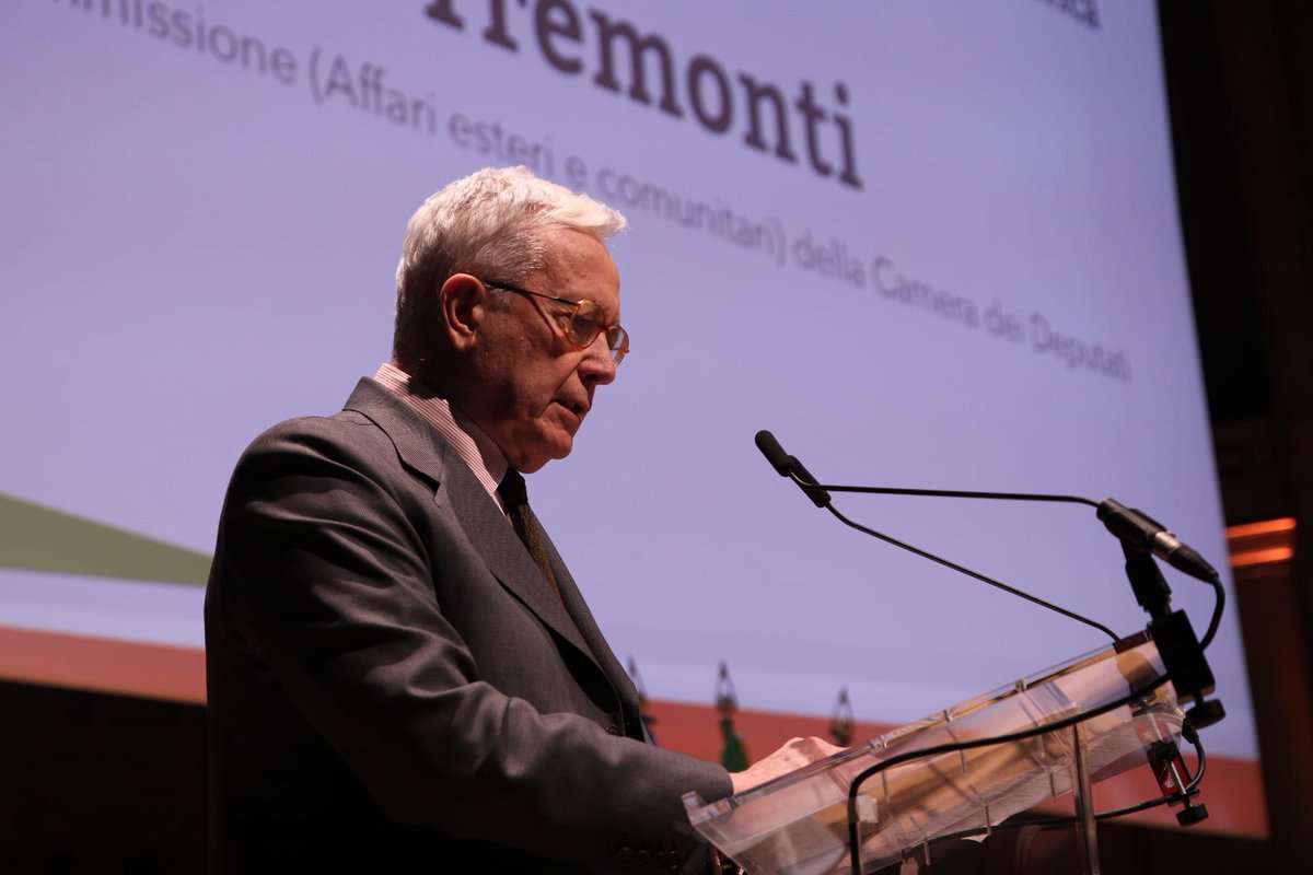 🇮🇹🇪🇺| Il Presidente della III Commissione @Montecitorio @Giulio_Tremonti : 'In questo momento la sicurezza viene prima dell’economia. Gli Stati Generali voluti da Tajani sono stati un momento hamiltoniano”. #StatiGeneraliltaliaBruxelles #Sistemaltalia