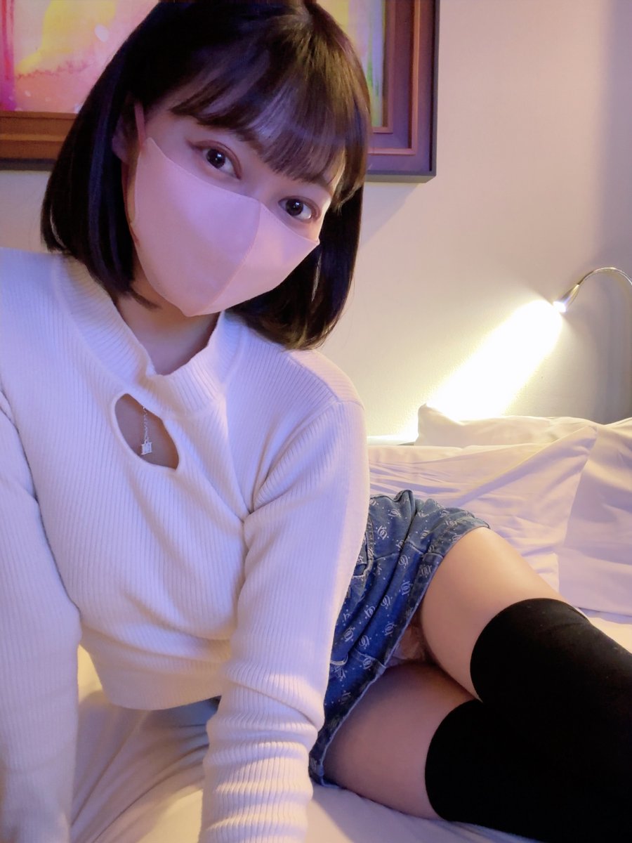 ここちゃん🧸🎀さんのエロ画像、2024年03月23日06時57分00秒に投稿