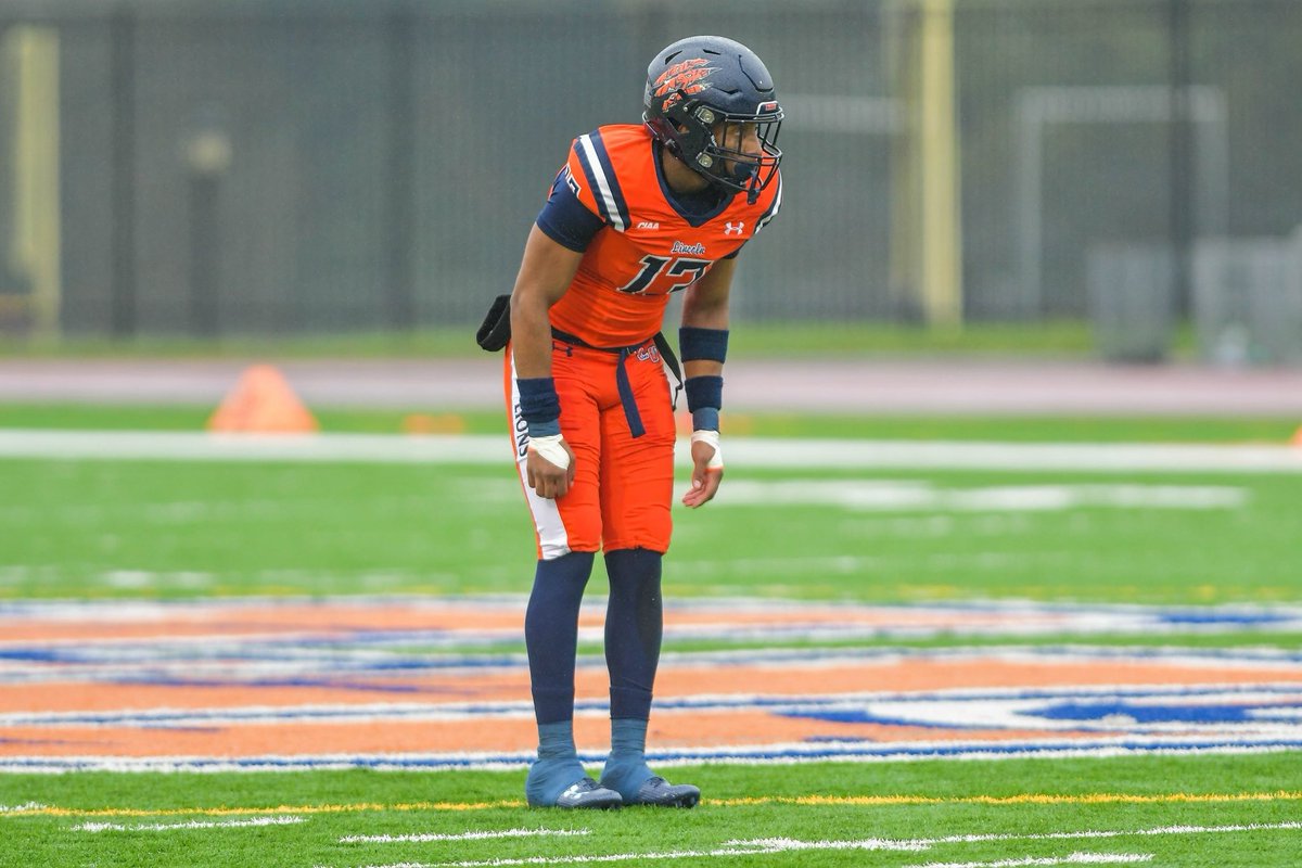 Lookout for this young man this fall. Starting safety as a true freshman last year. Has put together a great offseason so far.

David Chase | SAF | 5011 | 210 lbs

#DraftHBCUPlayers 📈