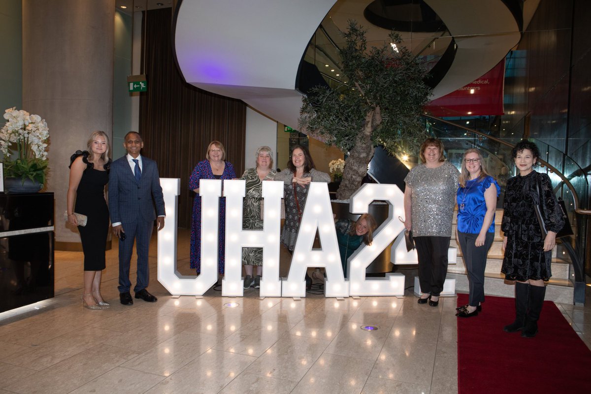 Kate Betts tweet media