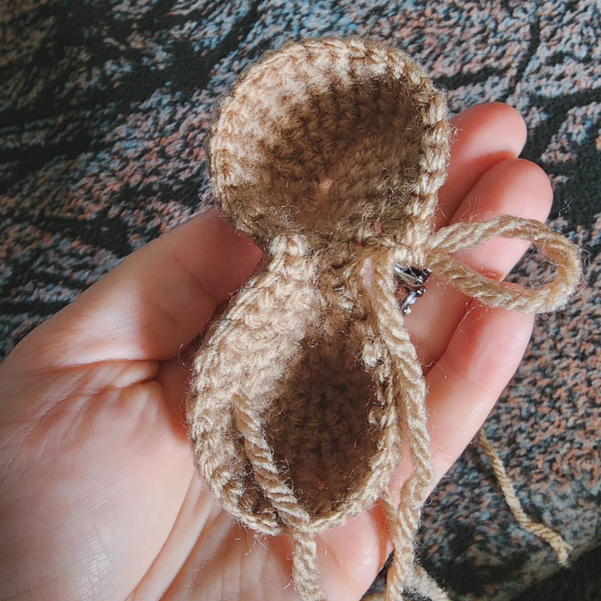 SummerBugCrafts's tweet photo. Progress shots of a cherry blossom Makar! ๐ธ I chose to use pink instead of the classic green since spring is here (except in Toronto because there's a blizzard outside my window rn).
#summerbugcrafts #makar #korok #videogamecrochet #korokplush #crochetkorok https://t.co/n9XlAhQv9O