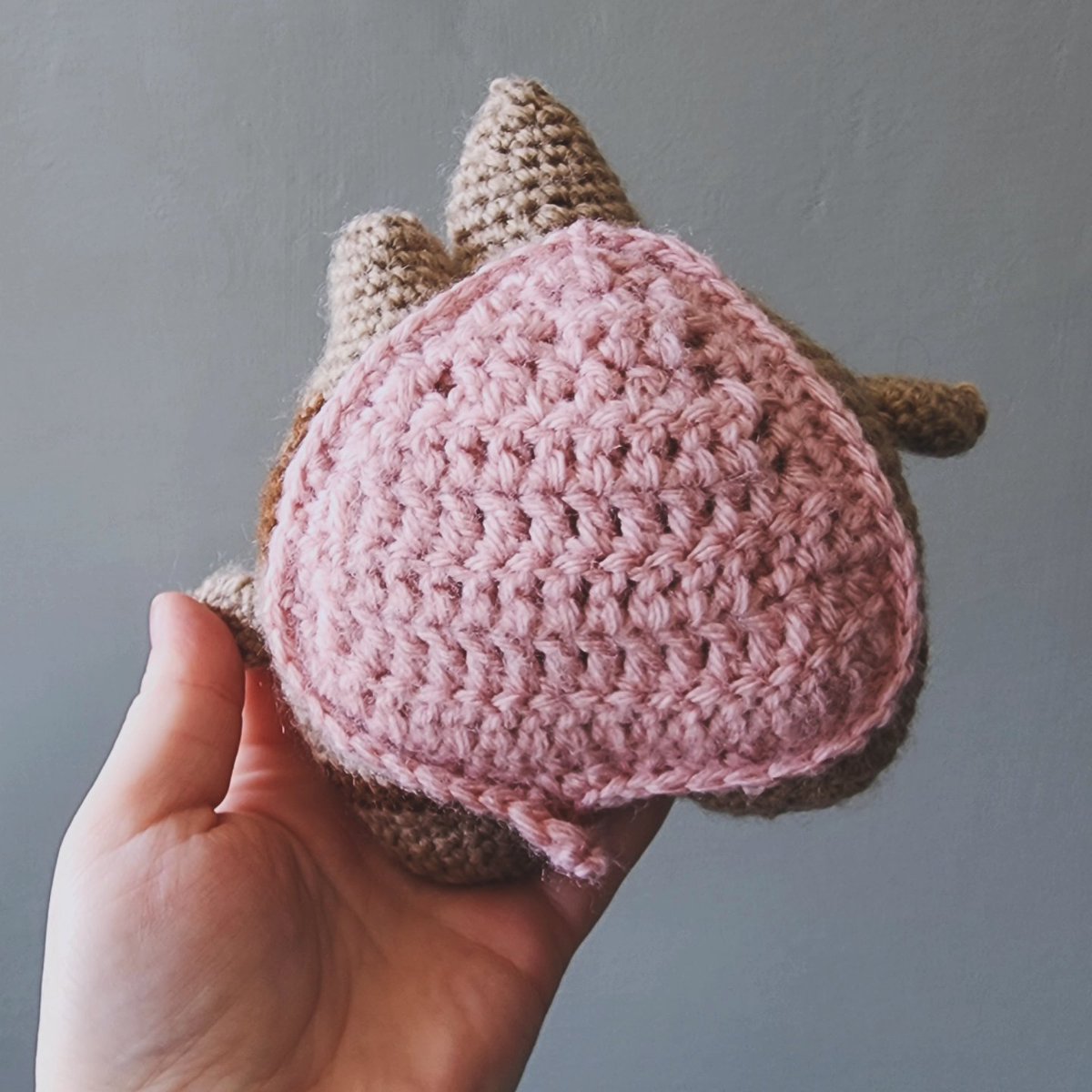 SummerBugCrafts's tweet photo. Progress shots of a cherry blossom Makar! ๐ธ I chose to use pink instead of the classic green since spring is here (except in Toronto because there's a blizzard outside my window rn).
#summerbugcrafts #makar #korok #videogamecrochet #korokplush #crochetkorok https://t.co/n9XlAhQv9O
