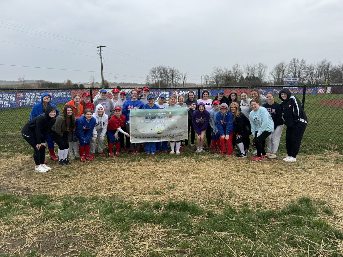 Lakewood Softball (@hebronlakewood) on Twitter photo So appreciative of the continued support we are getting from our LCL friends after the loss of our #19 Megan Hart. Thank you Heath Softball, and Coach Purdy for stopping by today with a banner honoring our Megan. 🧡🥎 <a href="/HEATHHSSOFTBALL/">HEATHHS_SOFTBALL 🥎</a> So appreciative of the continued support we are getting from our LCL friends after the loss of our #19 Megan Hart. Thank you Heath Softball, and Coach Purdy for stopping by today with a banner honoring our Megan. 🧡🥎 <a href="/HEATHHSSOFTBALL/">HEATHHS_SOFTBALL 🥎</a>