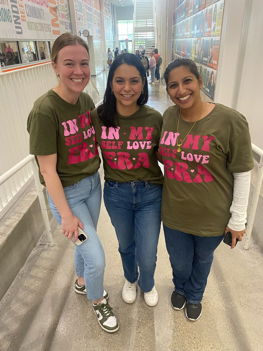 AliciaPompaAP's tweet photo. Ended our #saysomething week with the CEO of DART and a final message for students: love yourself. We encourage students to SAY something when they SEE something and practice positive self talk. Thank you Mrs. Petras for owning this! https://t.co/A99VRBVAYW