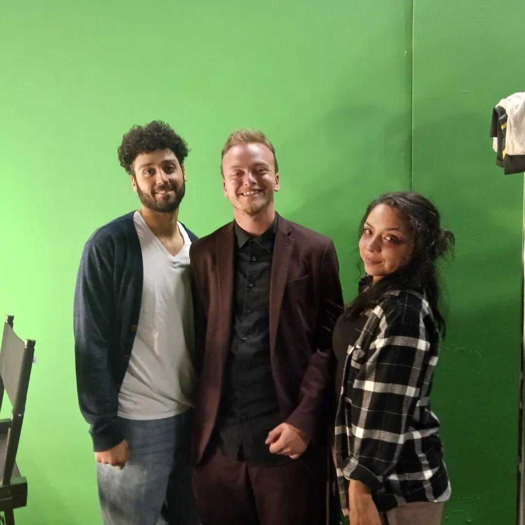 thewhyshortfilm's tweet image. Triple threat on set! 🌟 Behind the scenes with Gerain as Daniel, Lexy as Becca, and our incredible Second Assistant Director Devon Jones. Teamwork makes the dream work! 🎬✨ #OnSetTeam #BehindTheScenes #CollaborativeEffort #ActorsAndCrew #OnSetBuddies #TheWhy #ShortFilm