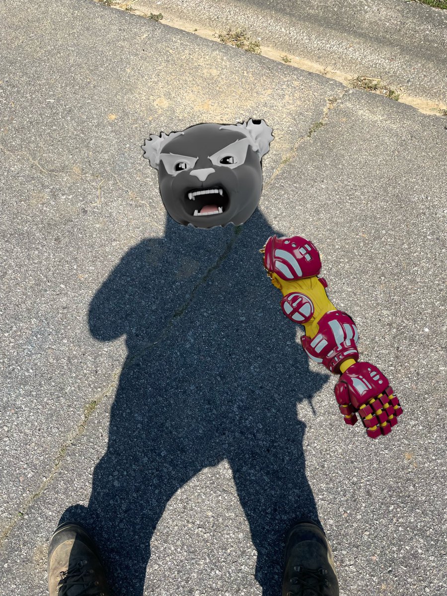 StackDaddy365's tweet photo. I canβt get it out of my mind. When I see shadows this is what I see. @Ailu2100 @0xMetapanda #Ailu #InfiniteLight #UNotReady #BTC #OrdinalsNFT https://t.co/8m3Ku9mzyp