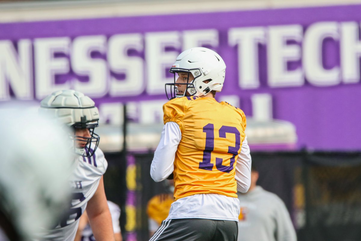 TNTechFootball's tweet photo. 𝙎𝙋𝙍𝙄𝙉𝙂 𝘽𝘼𝙇𝙇 𝙄𝙎 𝙐𝙉𝘿𝙀𝙍𝙒𝘼𝙔 💪🏽

#WingsUp | #AimHigh https://t.co/IxSGvwUOtx