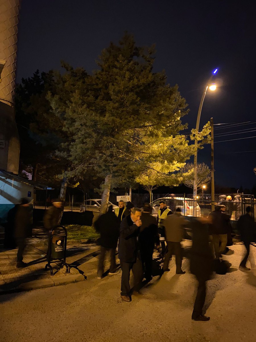 Teravih namazı sonrası Camilerde komşularımıza şerbet ve helva dağıtımı dağıtımı gerçekleştirdik. 🥰

<a href="/efedemirhann/">Ülkü Efe Demirhan</a> 
<a href="/AhmetCeylan0606/">Ahmet Ceylan</a> 
<a href="/serhatoguz06/">Serhat Oğuz</a> 
<a href="/NesetPeker/">Neset Peker</a>