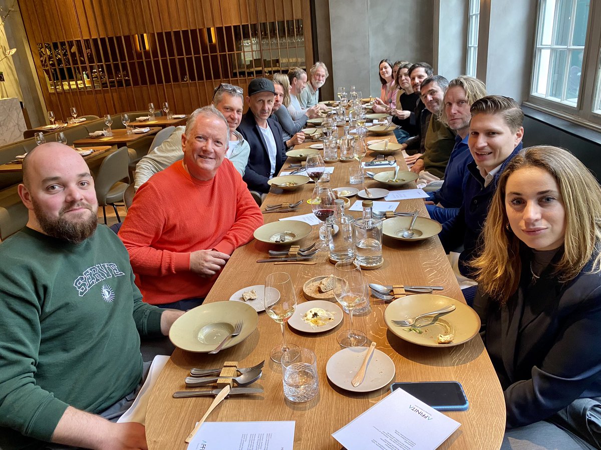 Affinità tweet media