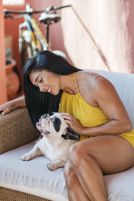 It&rsquo;s soooo good to be back home 🏡 with my favorite creature. I love you JACK 🐶🐾💛 Who else loves animals