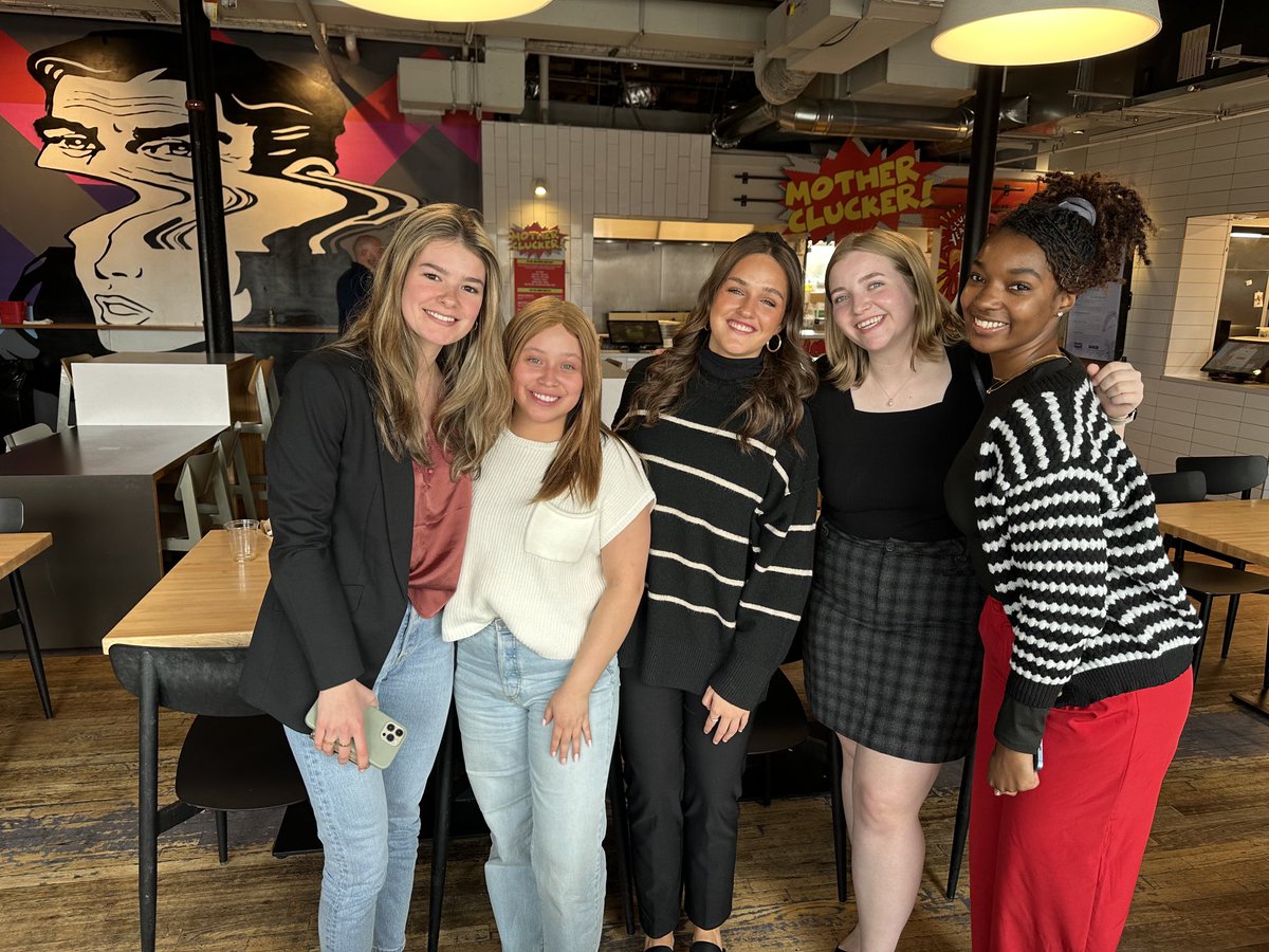Thanks to former KU PRSSA president Ladazhia Taylor of ⁦<a href="/GKCPRSA/">GKCPRSA</a>⁩ for coordinating a PR crawl for <a href="/kujournalism/">KU J-School</a> students in KC. Great connections made at KC Chamber, Signal Theory and Parson &amp; Associates.