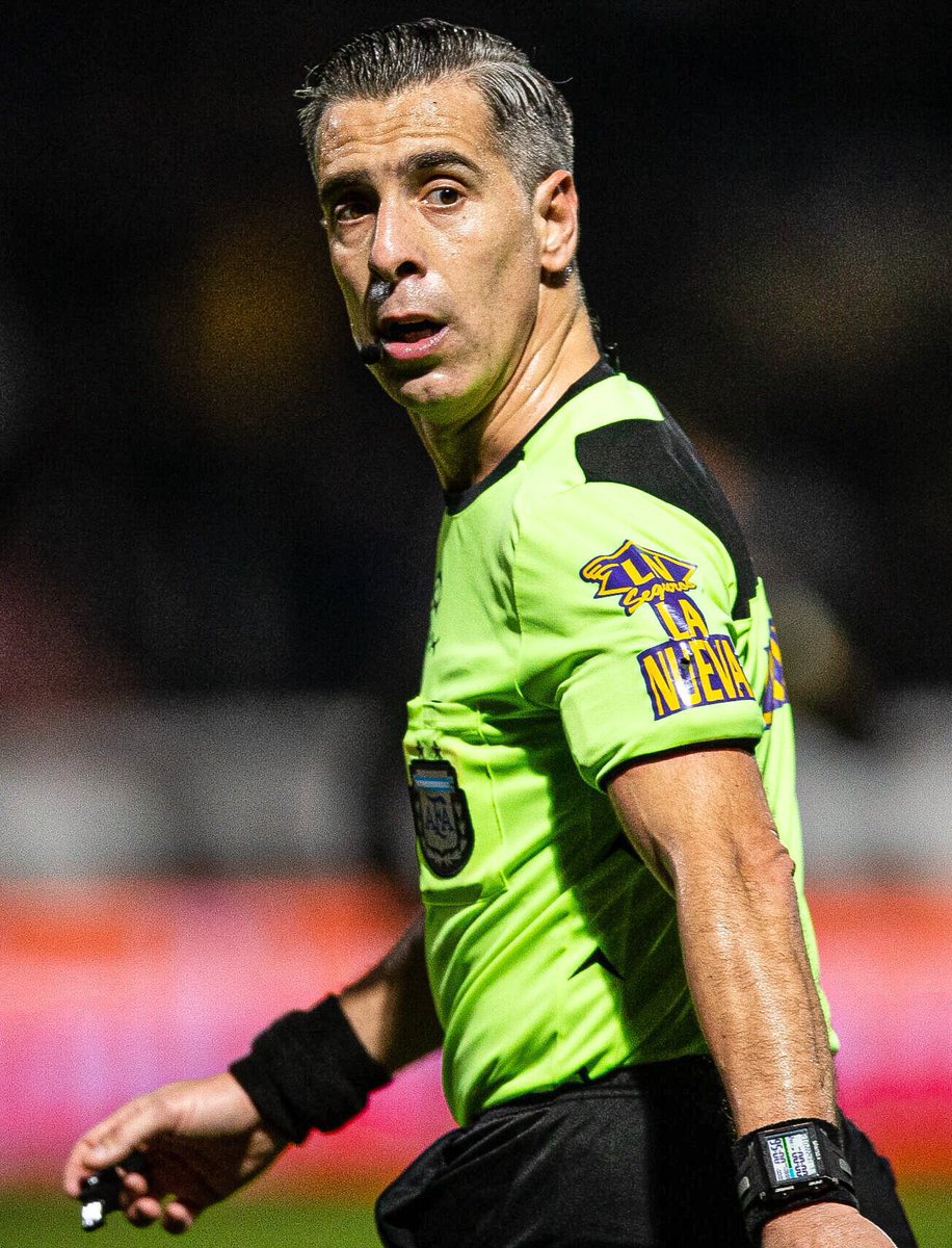 🔴 ESPANTOSO primer tiempo de Hernán Mastrángelo: le anuló mal un gol a #Independiente y no le cobró, por lo menos, tres penales.

🔥 Excelentes 45 minutos de Javi Ruiz, el más picante del Rey de Copas. Luna, atrevido y encarador como siempre.

🤔 ¿Qué les pareció este PT?