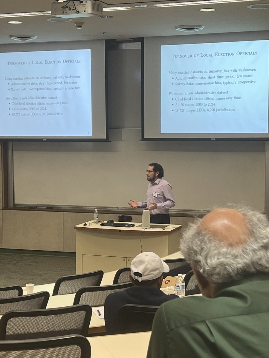 EdHeadington's tweet photo. #UCLA graduate student and #politicalscience rising star #JoshuaFerrer is #CGU #SoCalPIPE’s afternoon cleanup hitter—speaking on “Turnover of Local Election Officials.”
#Claremont .@CGUnews .@UCLA .@polisciucla .@Jferrer505 https://t.co/T98qL9oaga