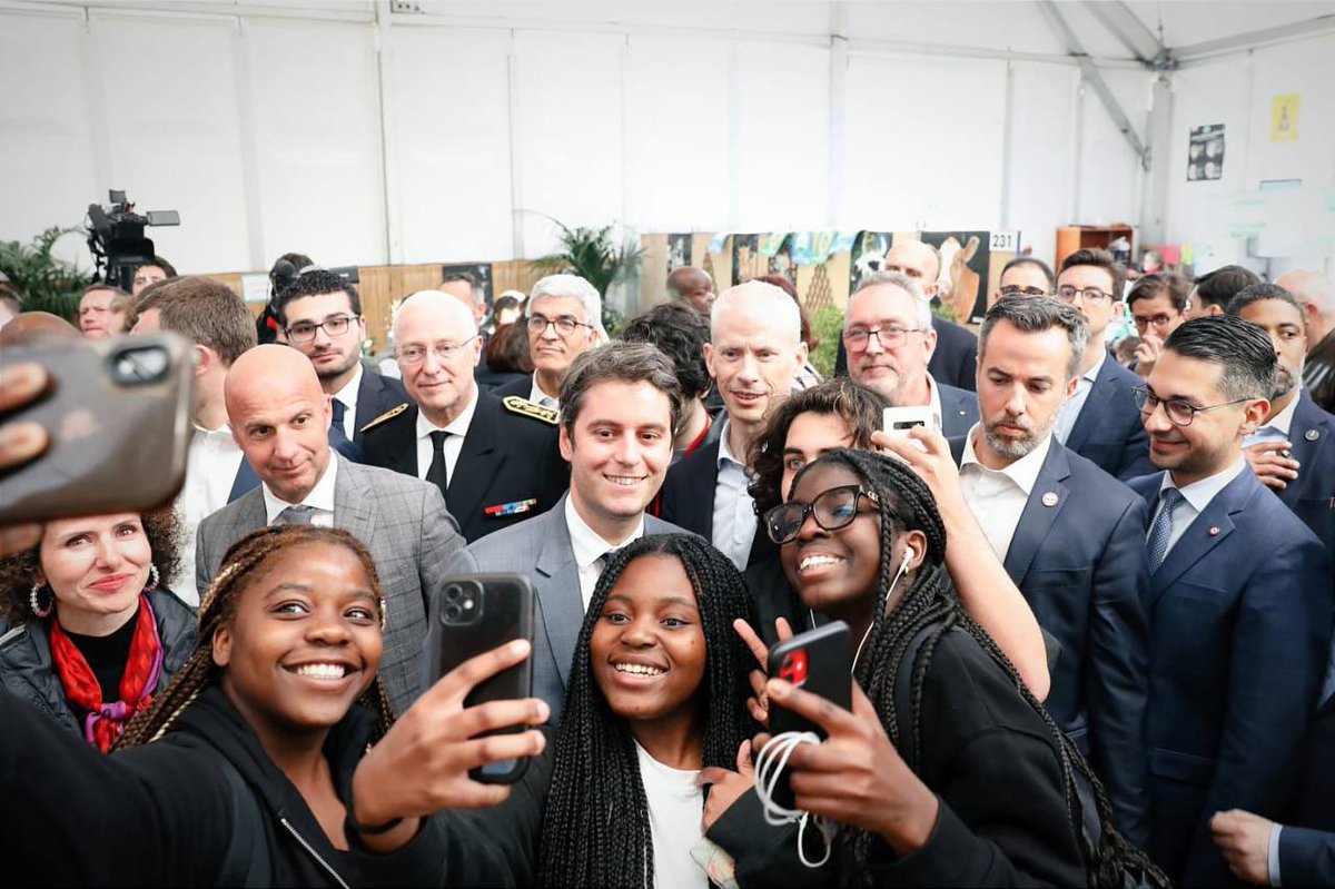 franckriester's tweet photo. Merci monsieur le Premier ministre, cher @GabrielAttal, pour votre présence qui fait honneur à la Foire internationale aux Fromages et aux Vins de #Coulommiers et à la richesse de notre territoire, son patrimoine, ses agriculteurs et ses savoir-faire. https://t.co/UJwUfX30R7