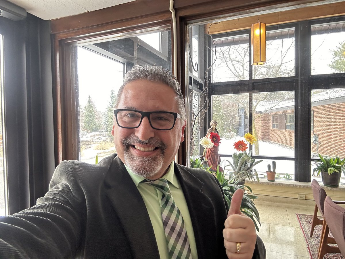 Many thanks to @TCDSB schools/offices participating in today’s @ShareLifeCan Wear Green Civvies Day to raise funds/awareness in support of the many Catholic agencies serving the most vulnerable in our communities! Living the Gospel by providing for those in need! #ShareLifeTCDSB