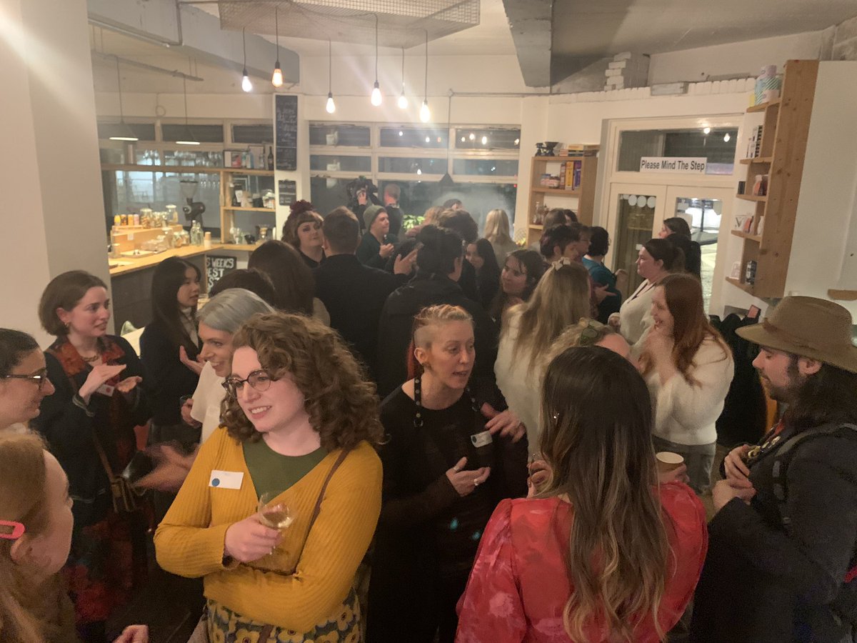 Networking and creating community at it’s best tonight at the Costume Dept Networking Event. Thanks Deb de Lloyd for your help in organising and to @ZoeHowerska for sharing your experience of working within the industry! Amazing venue too!! @littlemancoffee @bectucymru