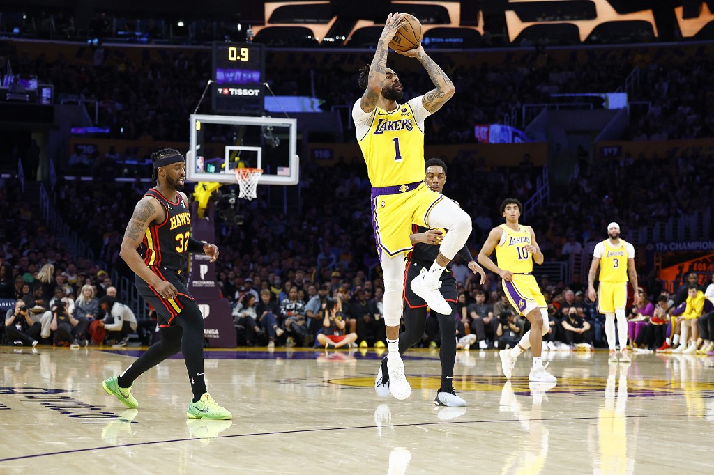 statsoflakers's tweet photo. D'Angelo Russell has a chance to make history tonight

#DAngeloRussell #Dlo #Lakers https://t.co/g4af6uX89j