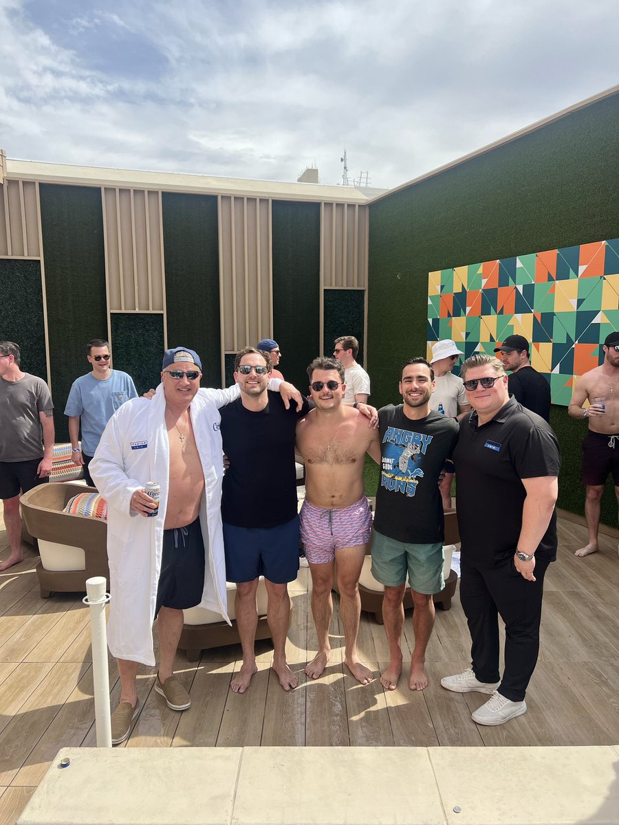 Circa Las Vegas tweet media