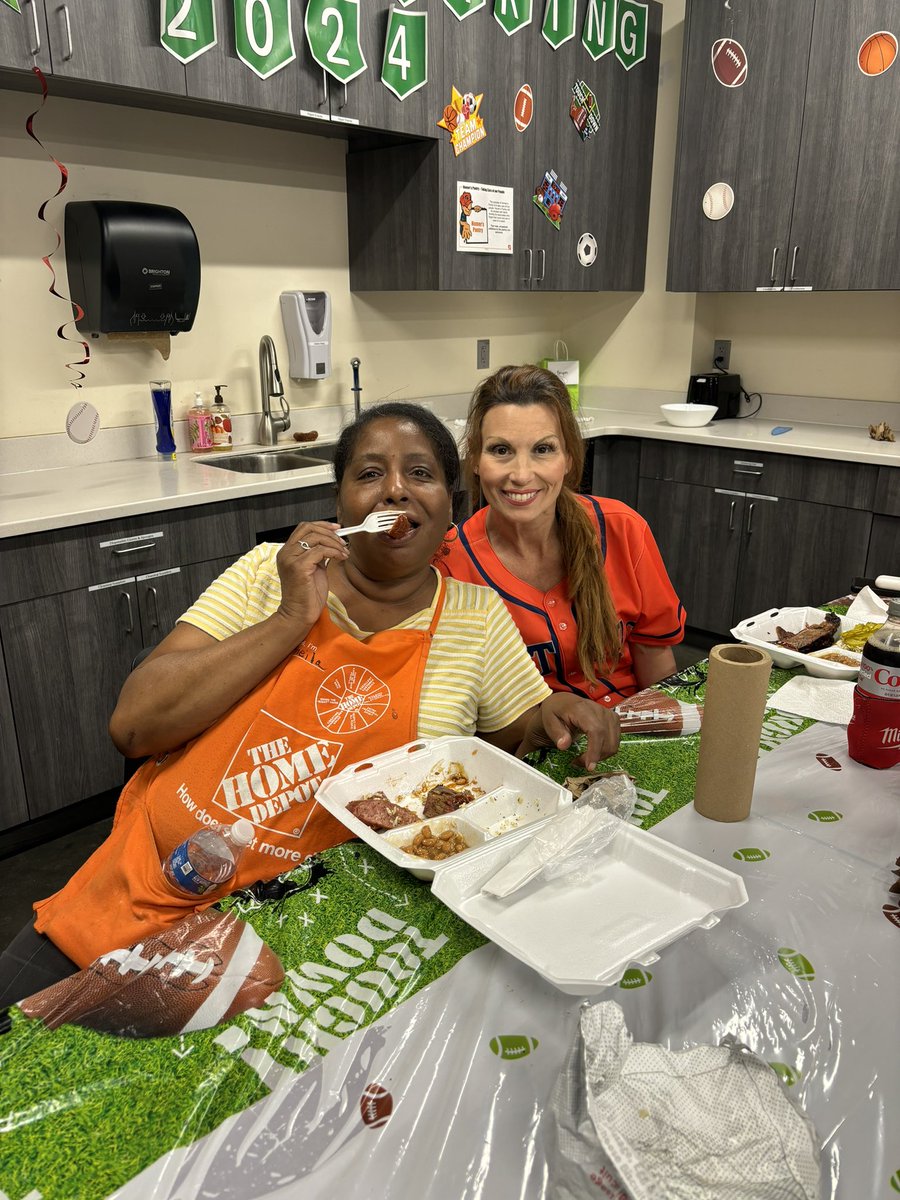 Prince P (@theprincefornow) on Twitter photo Ain’t nothing better than BBQ during success sharing week! Thank you to all the people with an orange apron! #THD #theorangepromise <a href="/yem82b_yolanda/">Yolanda</a> <a href="/MichaelGHolcomb/">Michael Holcomb</a> <a href="/TheLowerHeights/">The Lower Heights Home Depot</a> Ain’t nothing better than BBQ during success sharing week! Thank you to all the people with an orange apron! #THD #theorangepromise <a href="/yem82b_yolanda/">Yolanda</a> <a href="/MichaelGHolcomb/">Michael Holcomb</a> <a href="/TheLowerHeights/">The Lower Heights Home Depot</a>