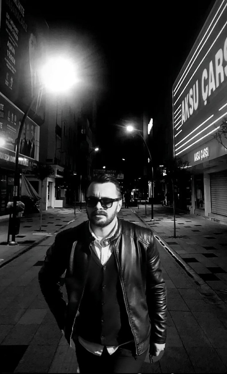 "İsraf etmeyin yaşamı, zamanı, sevgiyi, saygıyı ve en önemlisi iyi niyeti." İyi geceler...