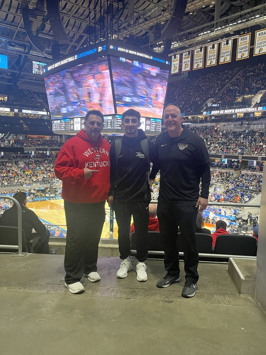 Tim Haworth (@timhaworth13) on Twitter photo #MarchMadness #NCAAM #NCAATournament Couldn’t be prouder of <a href="/JackEdelen/">Jack Edelen</a> Played major minutes 4pts, 3reb, 2assists vs. Marquette. Lets go! <a href="/MaleBulldogs/">MALE HS Athletics</a> <a href="/MaleHighBBall/">Louisville Male Basketball</a> <a href="/CoachEdelen/">Coach Edelen</a> <a href="/brentlinger11/">Brandon Brentlinger</a> #MarchMadness #NCAAM #NCAATournament Couldn’t be prouder of <a href="/JackEdelen/">Jack Edelen</a> Played major minutes 4pts, 3reb, 2assists vs. Marquette. Lets go! <a href="/MaleBulldogs/">MALE HS Athletics</a> <a href="/MaleHighBBall/">Louisville Male Basketball</a> <a href="/CoachEdelen/">Coach Edelen</a> <a href="/brentlinger11/">Brandon Brentlinger</a>