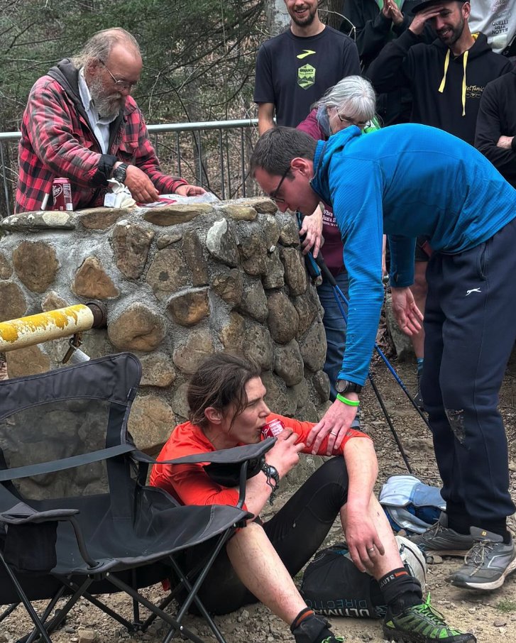 Jasmin at the finish by @harveylewisultrarunner #BM100