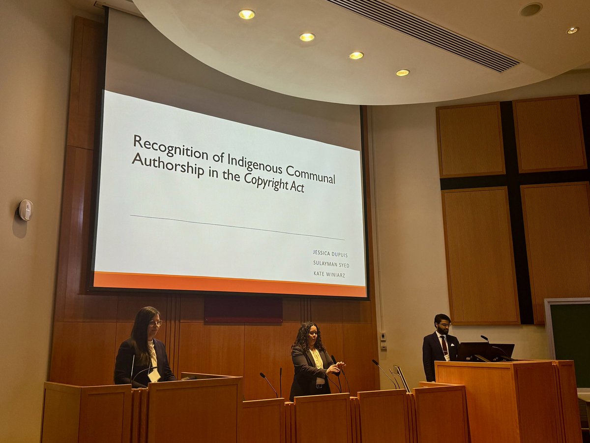 Today, @CDTSuOttawaCLTS was hosting the Canadian Copyright Policy Moot, co-organized with @CdnHeritage and @ISED_CA! And the @uocommonlaw team, composed of Jessica Dupuis, Sulayman Syed and Kate Winiarz, WON both the Best MC Award and the Best Policy Briefing Award!! 🥳