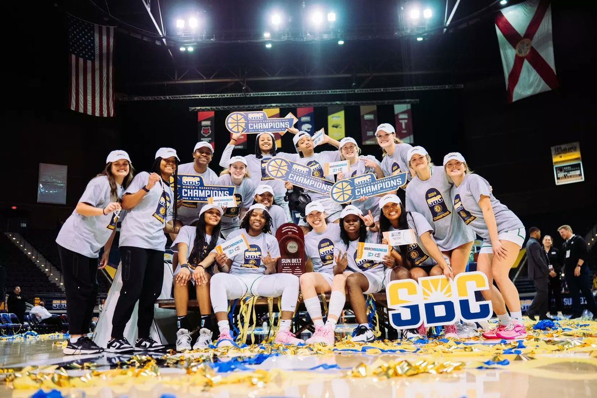 BarstoolMU's tweet photo. Marshall was picked 9th in the pre season pole and said it would be a “rebuild year” 

Went on to go 26-7 winning both the regular season and SBC tournament. Broke so many records. 

Today didn’t see the best version of this team but damn what a season and the ladies will be back https://t.co/5maI2kZyvK