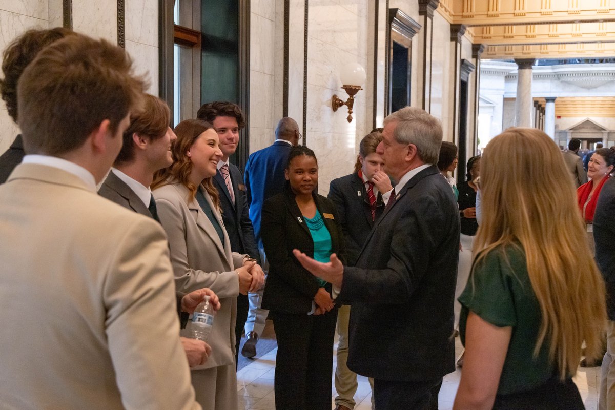DeltaState's tweet photo. Students spent time at the Mississippi State Capitol this week talking to legislators about the importance of higher education 💚
#joininstandout | #dsufamily https://t.co/SBS3M4yW3N