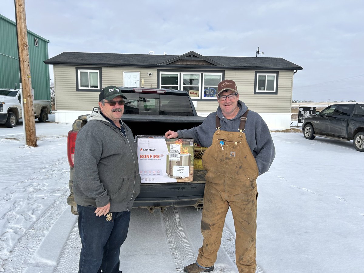 Winner of Gowan Canada poker chip draw for a Solo Stove….Brian McClements. Congratulations!! Book today for your chance to win a trip to Las Vegas. #gowancanada #insigntfastestburndown #plant24